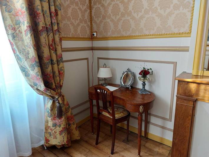 Location de vacances pour 2 personnes, avec vue et piscine ainsi que jardin et terrasse, animaux acceptés à Châteauneuf-sur-Charente - 2