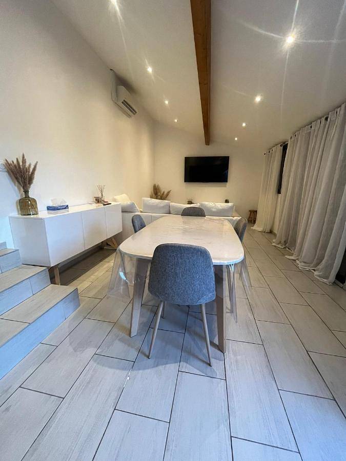 Location de vacances pour 5 personnes, avec jardin et piscine à Chasse-sur-Rhône - 3