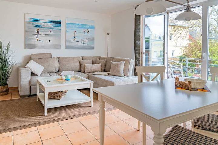 Ferienwohnung für 4 Personen, mit Balkon/Terrasse, kinderfreundlich in Lauterbach (Rügen) - 2