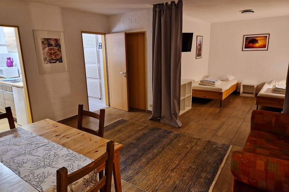 Ganze Wohnung, Ferienwohnung bis 2 Personen - Berg-Bungalows Leinleitertal in Heiligenstadt, Fränkische Schweiz