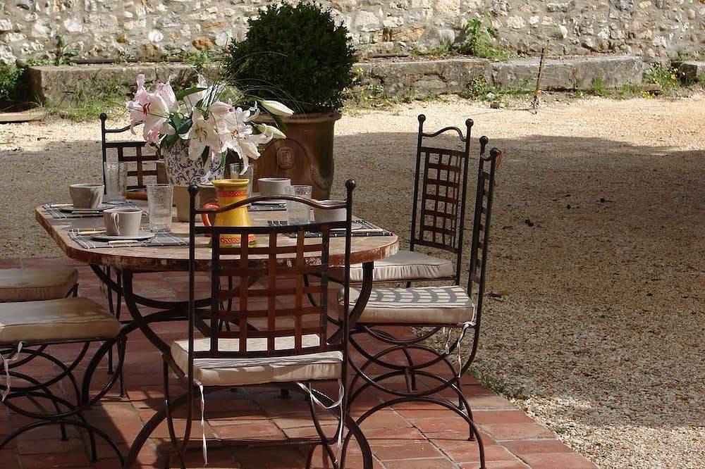 \"Clos Saint Joseph\" l'ecole  6 personnes in Vallon-Pont-d'Arc, Gorges de l’Ardèche