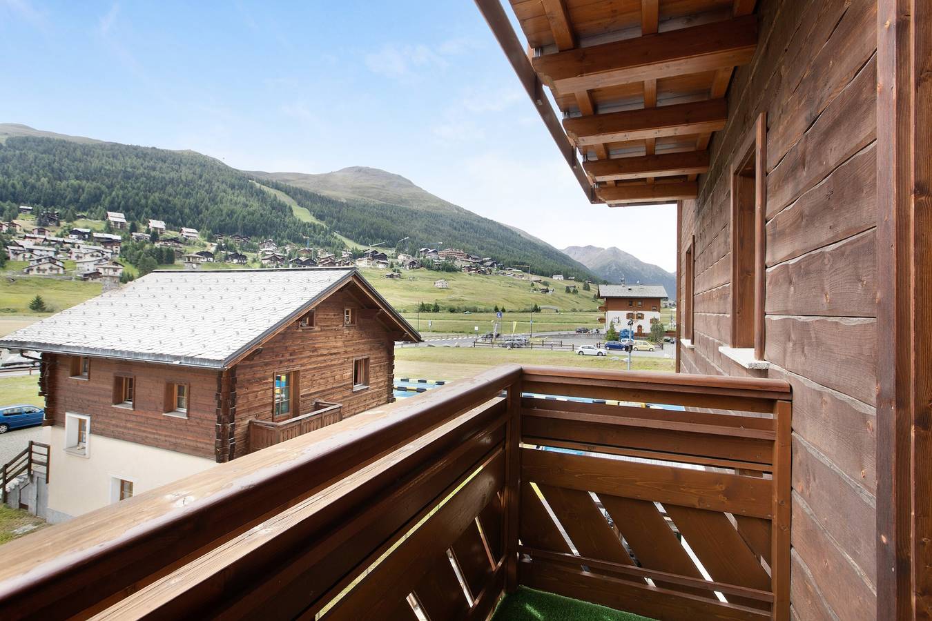 Ganze Wohnung, Casa La Sorgente - Ferienwohnung Domenico: Moderne Eleganz mit Bergblick in Livigno (Stadt), Livigno