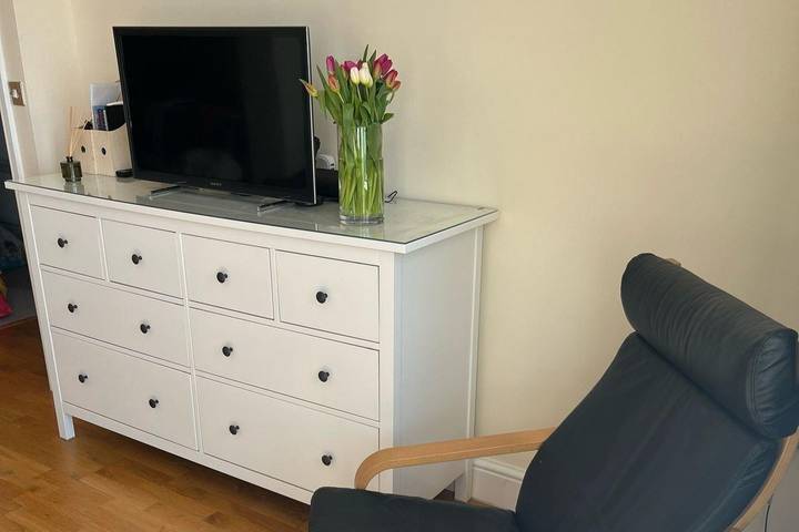 Ganze Ferienwohnung, Ferienwohnung für 4 Personen mit Balkon in Cardiff, Cardiff und Umgebung