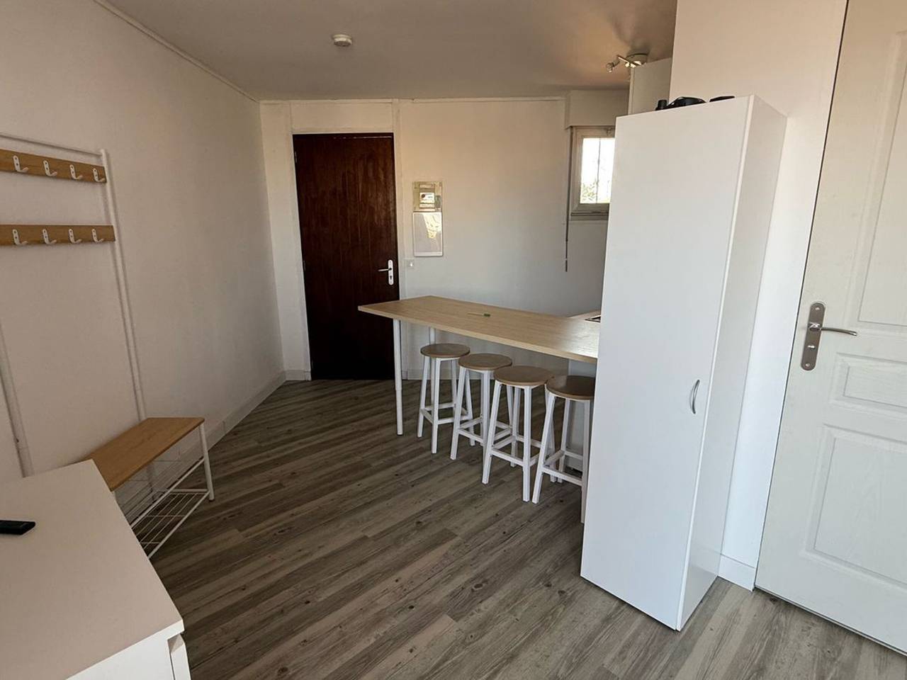 Apartamento entero, Apartamento junto al mar con terraza y balcón - 2,5 km de la playa in Saint Pierre la Mer, Fleury
