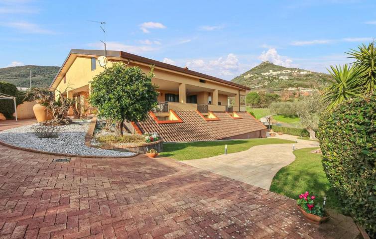 Casa vacanza per 6 persone, con Giardino e Piscina a Giffoni Valle Piana