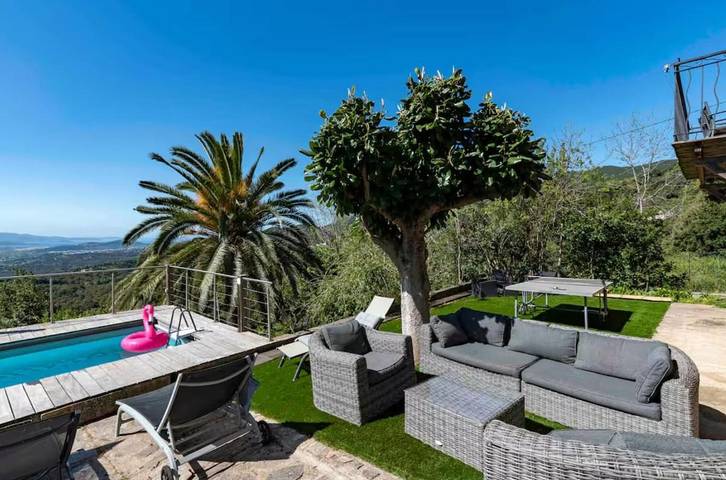 Location de vacances pour 8 personnes, avec Balcon ainsi que Terrasse et Piscine à Sarrola-Carcopino - 3