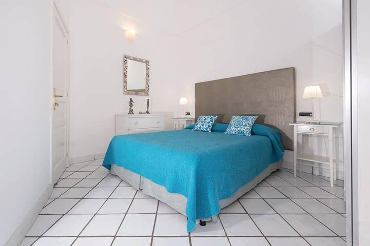 Ganze Wohnung, Cartiera in the only complex with Pool in Amalfi town by Amalfivacation.It in Amalfi, Sorrento Coast
