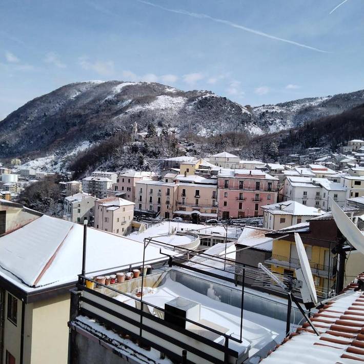 Appartamento per 4 persone, con Balcone e Terrazza nonché Giardino e Panorama a Mormanno