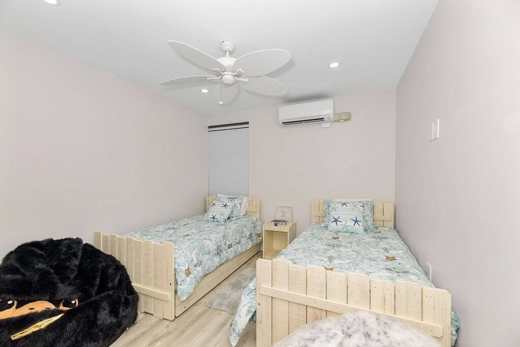 Luxury Beachfront hideaway with Hot Tub and Direct Beach access! in Cocoa Beach, Space Coast