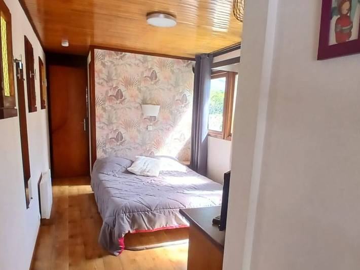 Gîte pour 2 personnes, avec terrasse dans Doucy-Combelouvière - 4