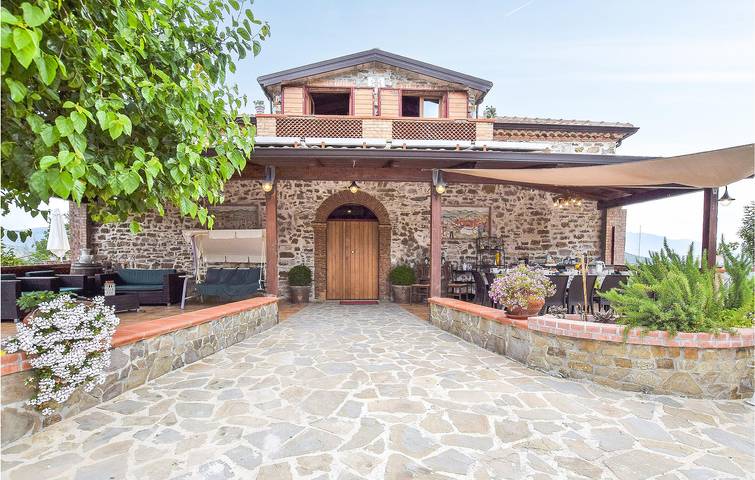 Casa de férias para 16 pessoas, com piscina e jardim - 1