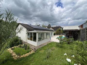 Maison d’hôte pour 2 personnes, avec vue ainsi que terrasse et piscine à Morancez