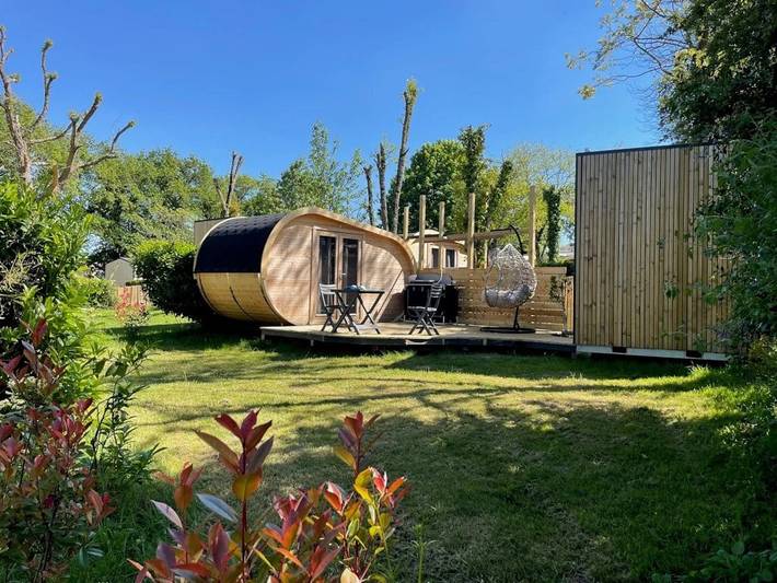 Gîte pour 2 personnes, avec bassin pour enfant ainsi que sauna et jacuzzi