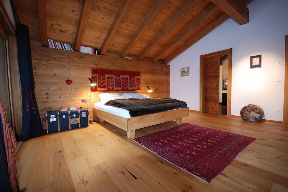 Luxuary Chalet at the bottom of the Eiger in Grindelwald with amazing views ! in Schwendi b. Grindelwald, Grindelwald