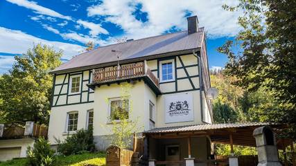 Chalet für 13 Personen, mit Terrasse und Garten in Willingen