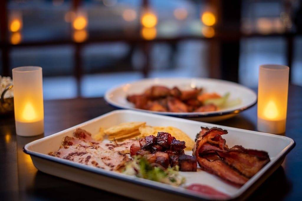 Ganze Wohnung, Broken Hills Designer Flat on Baker St. in Nelson, Whitewater Ski Resort