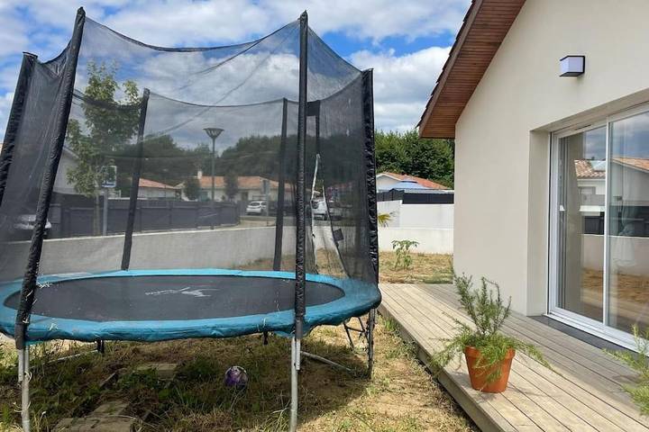 Location de vacances pour 6 personnes, avec piscine et jardin à Saubrigues - 4