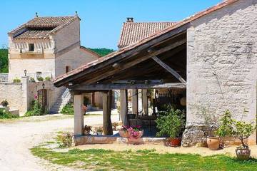 Gîte pour 4 personnes, avec piscine et jardin à Cremps