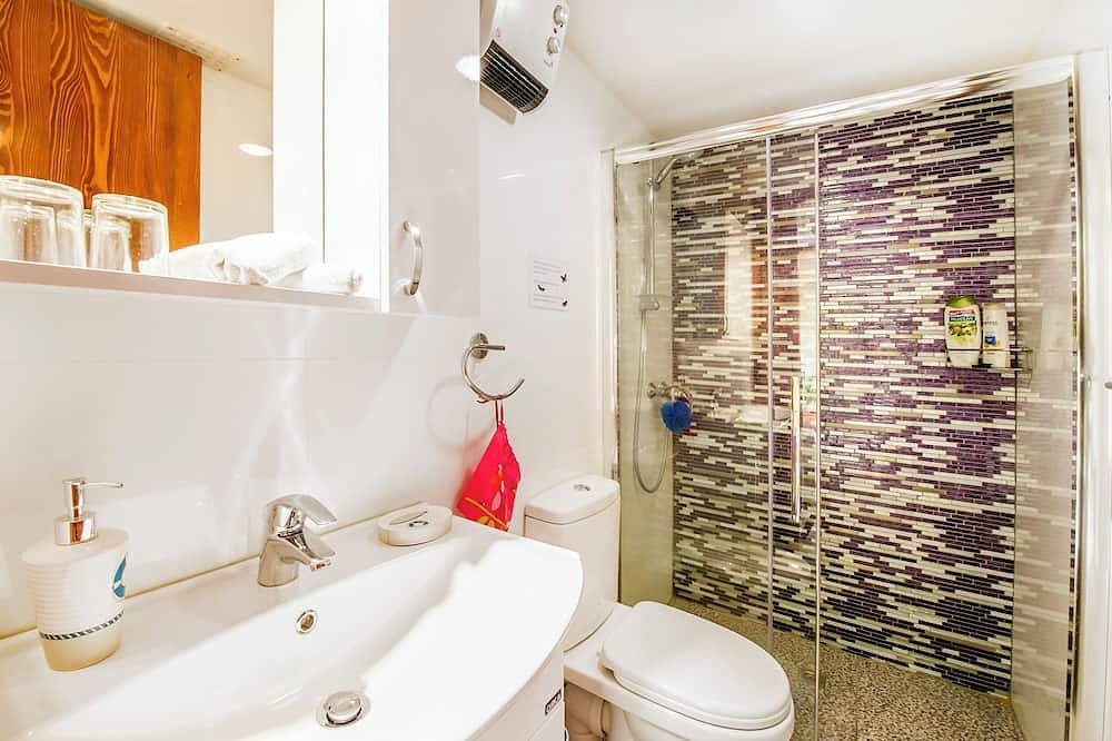 Ganze Wohnung, Fantasy Suite in a 400-year-old self-catering rural villa with a communal pool in Ghasri, Gozo