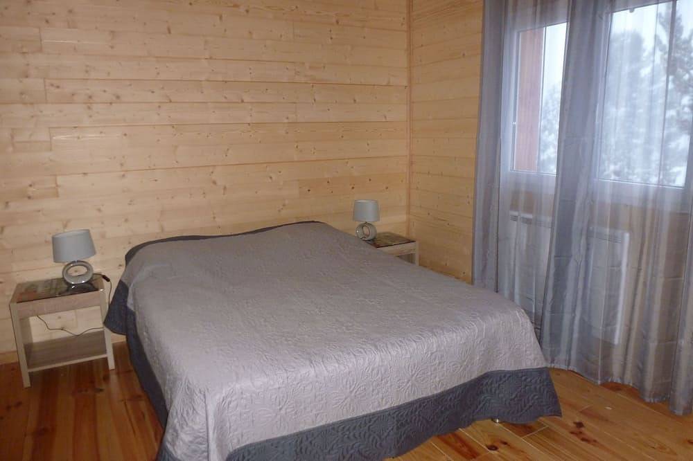 Chalet Bois Face Au Lac in Matemale, Parc naturel régional des Pyrénées catalanes