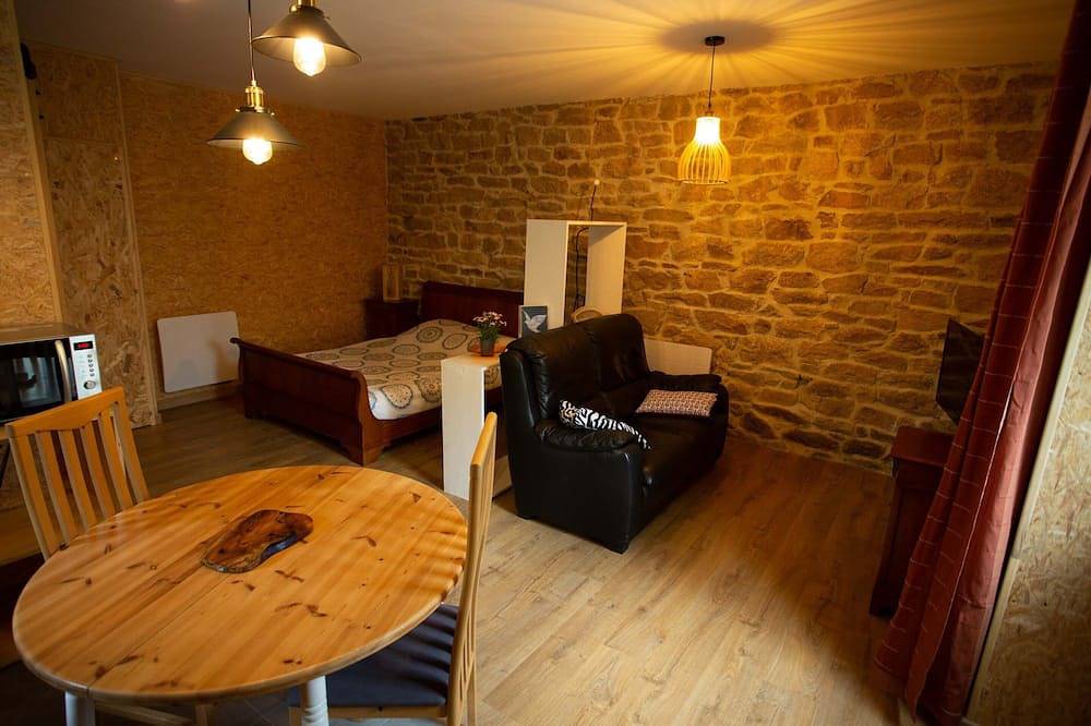 Appartement entier, Studio de charme au centre Bretagne pour 2 personnes in Plouray, Région de Pontivy
