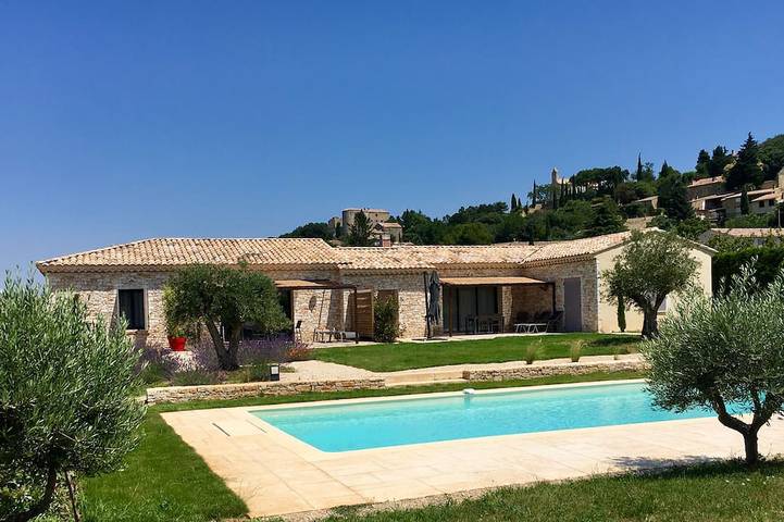 Maison de vacances pour 4 personnes, avec Terrasse ainsi que Jardin et Piscine