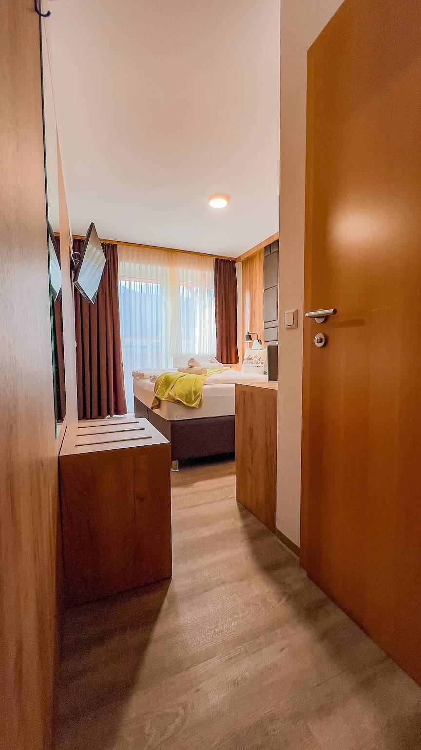 Zimmer 'Sylpaulerhof-Dz Deluxe 82' mit Bergblick und Wi-Fi in Sankt Michael im Lungau, Bundesland Salzburg