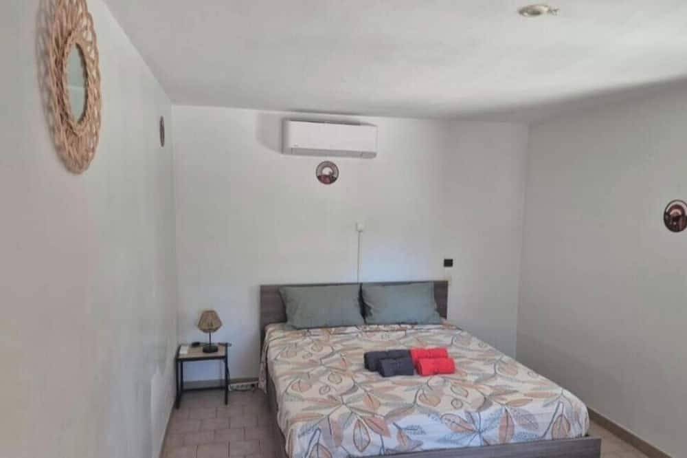 Maisonnette L'olivier du Luberon in Lauris, Parc naturel régional du Luberon