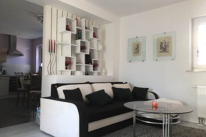 Ganze Wohnung, Moderne und freundliche Ferienwohnung - nahe der Altstadt Pirnas in Pirna, Elbsandsteingebirge