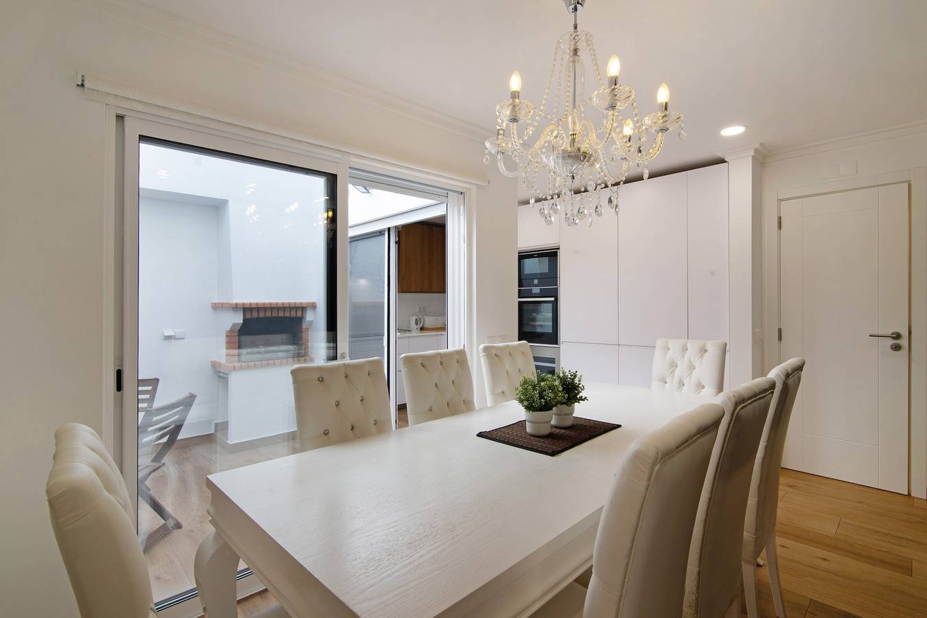 Casa vacanze 'Casa do Marquês' con terrazza, Wi-Fi & A/C in Vila Real de Santo António, Distretto di Faro