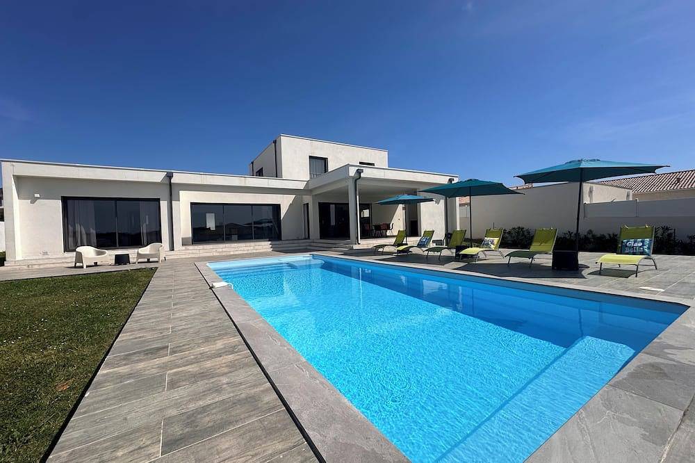 Geräumige 220 m² große Villa mit privatem Pool und großem umzäunten Garten in Aléria, Corte und Umgebung