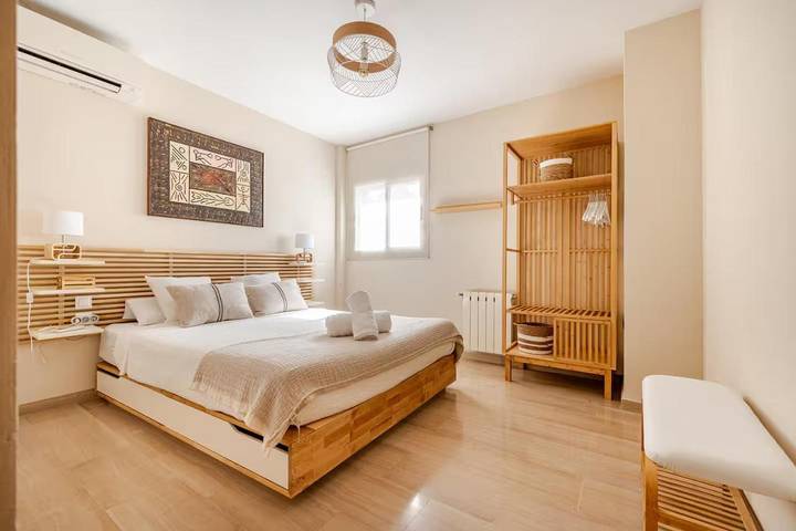 Casa rural para 8 personas, con Balcón y Terraza además de Jardín y Piscina en Colomera - 3