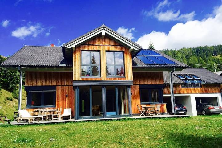 Ferienhaus für 10 Personen, mit Terrasse und Garten sowie Sauna in Flattnitz