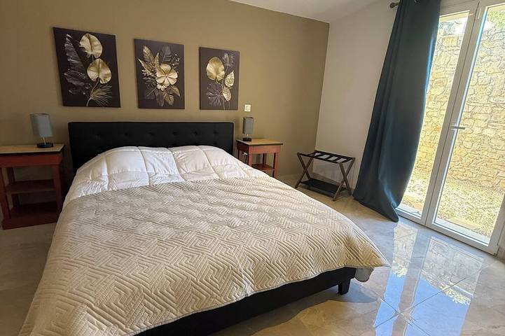 Charming Provencal Mazet, garden and terrace, 2 bedrooms in Lunel, Costa mediterránea (Francia)