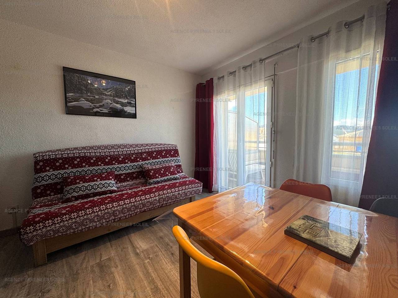 Ganzes Studio, Studio-Kabine für 4 Pers im Herzen der Station, Südterrasse in Les Angles, Parc naturel régional des Pyrénées catalanes