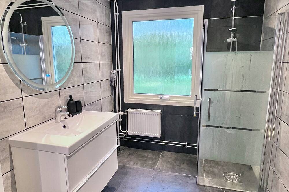 Entire 3 Bedroom in heart of kosta in Kronoberg