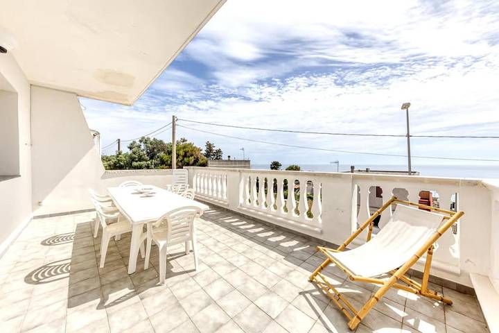 Casa vacanza per 4 persone, con balcone e panorama, con animali domestici in Andrano