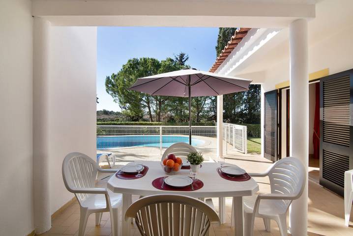 Location de vacances pour 6 personnes, avec jardin à Guia - 3