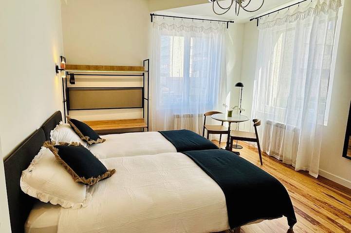 Appartement entier, Plaza Teobaldos in Pampelune, Province de Navarra