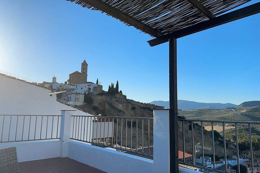 New listing!!! Spacious 5-bedroom home in Iznájar with spectacular views in Iznájar, Sierras Subbéticas