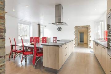 Cottage for 8 People in Saint-Hilaire-de-Chaléons, Saint-Nazaire region, Photo 3