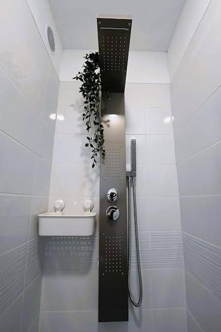 Appartement entier, One-Bedroom Apartment in Tarbes, Hautes-Pyrénées