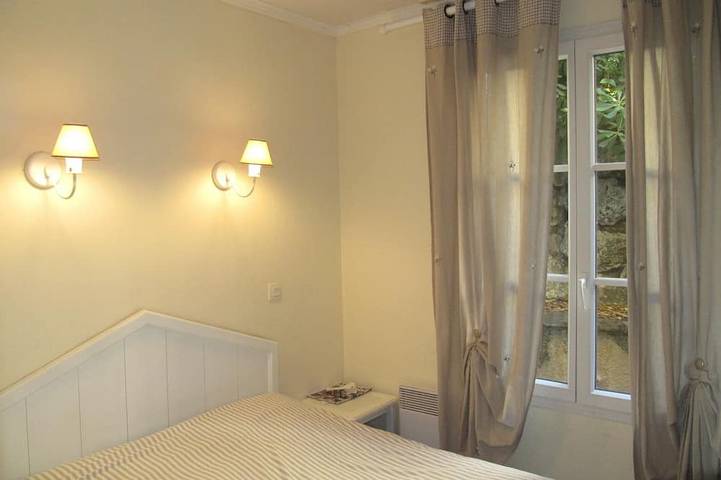 Appartement entier, App 3 pièces , résidence privée 25hect, 4 pers, jardinet privatif, vue mer, in Grimaud, Côte méditerranéenne (France)