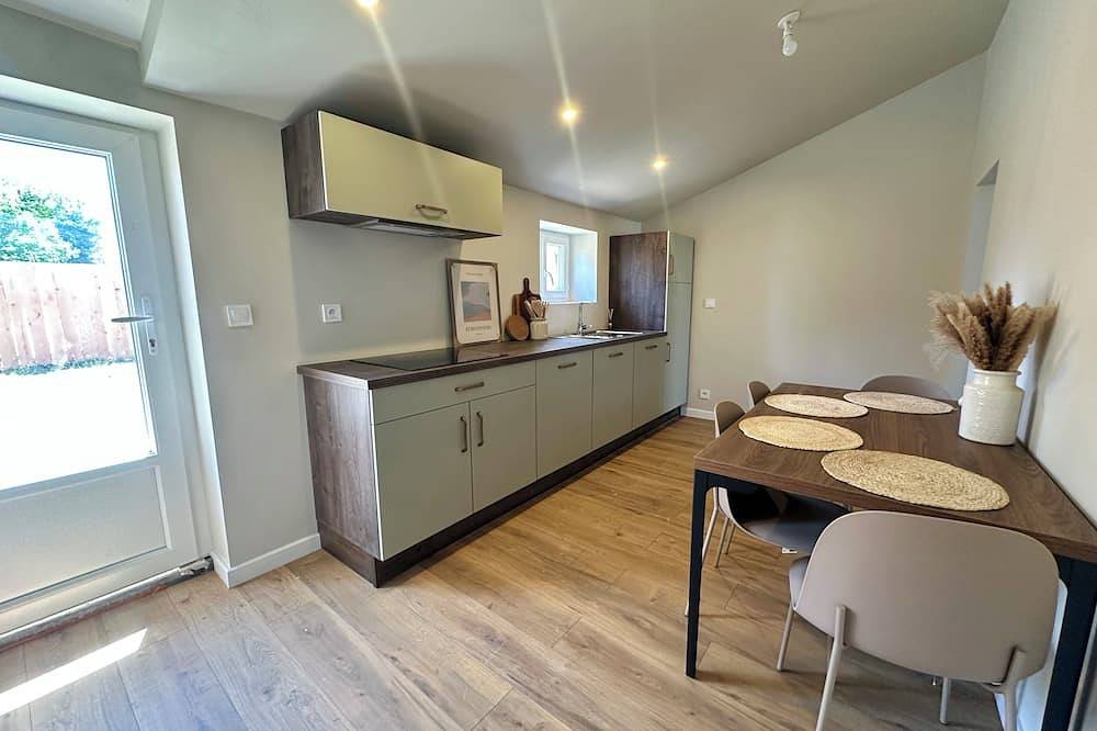 Town house with garden, walking distance to amenities and train station in Toulenne, Langon region