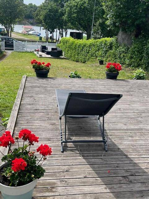 Röda Stugan, granne med havet och badplats in Hästö, Karlskrona