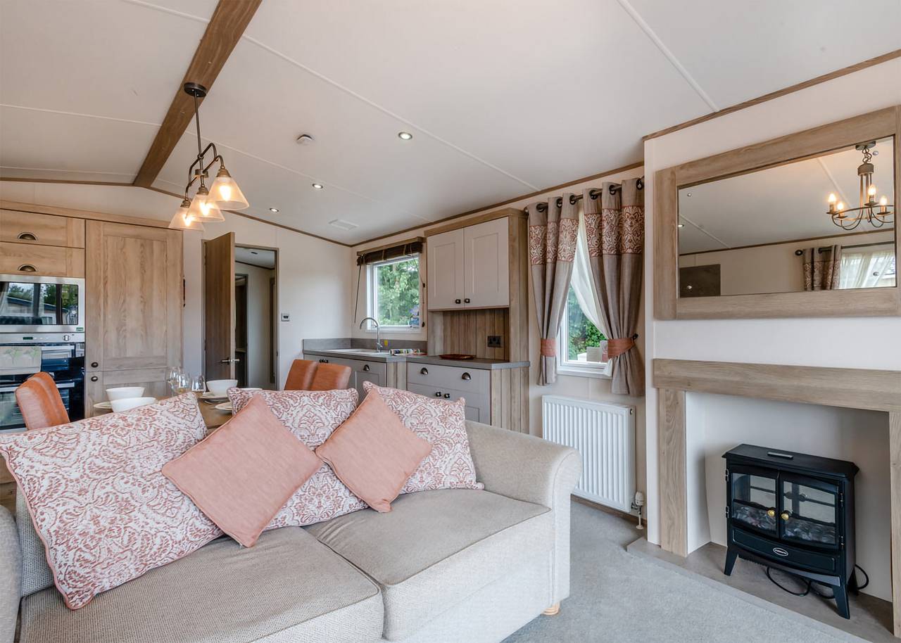 Gold Premium Caravan, parking, ensuite & decking* in Nairn, Highlands