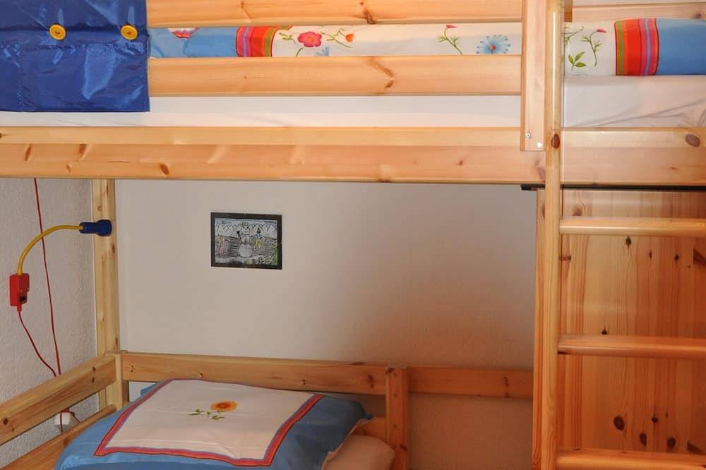 Ganze Wohnung, Komfortable Fewo in den Weinbergen mit herrlichem Rhein- und Burgenblick in Lorchhausen, Lorch