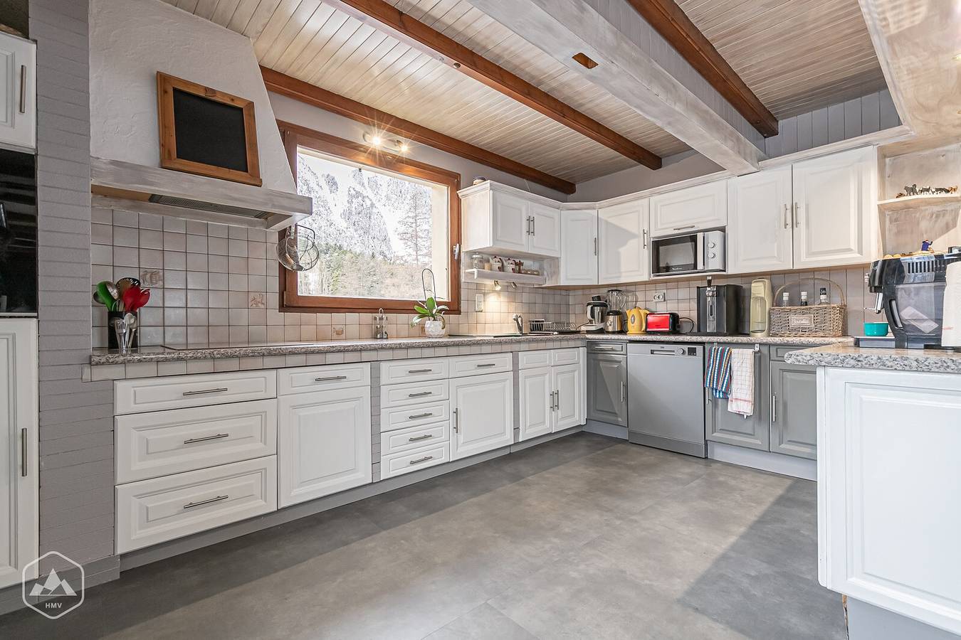 Appartement entier, Appartement 'Gîte Le Cembro 6 Personnes' avec vue sur les montagnes, terrasse privée et Wi-Fi in Termignon, Région de Saint-Jean-de-Maurienne