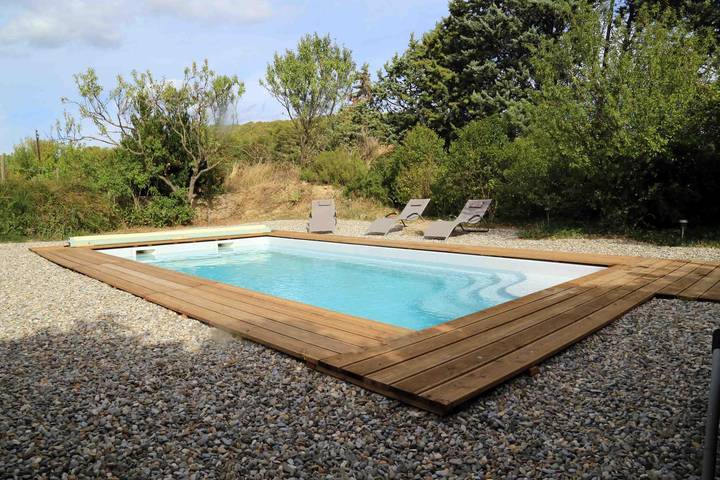 Gîte pour 4 personnes, avec piscine et jardin à Laure-Minervois