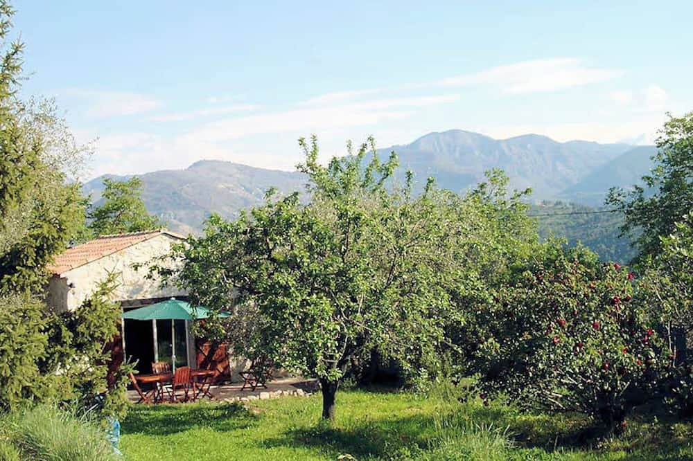 Cottage 'Les Lys' mit Bergblick, Wlan und Klimaanlage in Berre-les-Alpes, Nizza und Umgebung